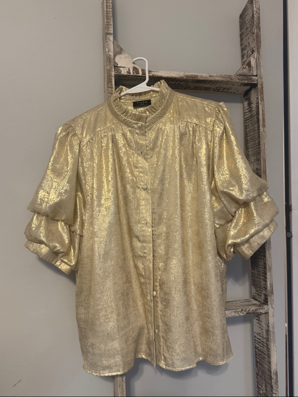 Fate Gold Button-Up Puff Sleeve Blouse